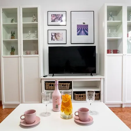 Casa Rosa - In The Center Of アパート カレタ・デ・フステ