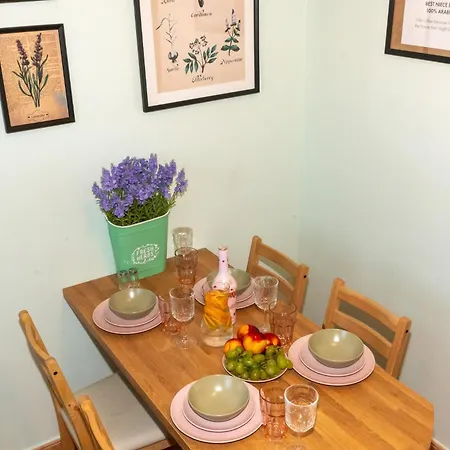 Casa Rosa - In The Center Of アパート